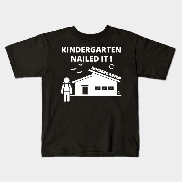 Graduation Class Of 2020 Boy Kindergarten Nailed It Kids T-Shirt by busines_night